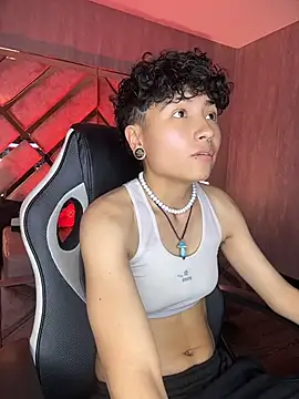 ian_mathias_'s Live XXX Chat