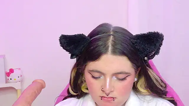 צ'אט XXX בשידור חי של Sachi_Meow