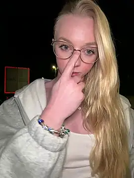 LinaLeana Webcam-Show