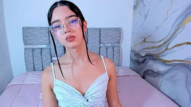 VictoriaMonroee_: вебкам-шоу