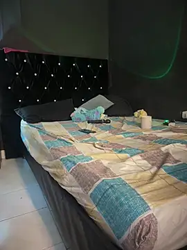 Niicky1_ Adlı Modelin Canlı XXX Sohbeti