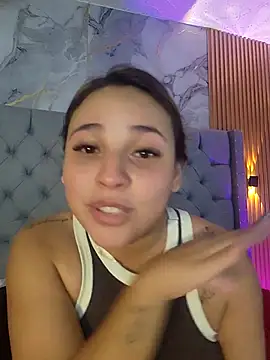 LizzRouse Adlı Modelin Canlı XXX Sohbeti