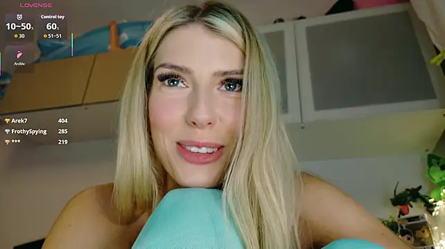 SoniaXOXO webcam show