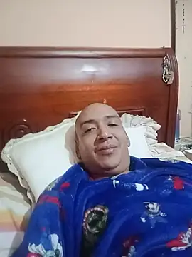 Cain180k élő XXX-chatje