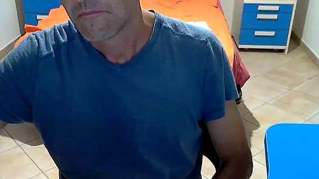 sognatore_69 Show in webcam
