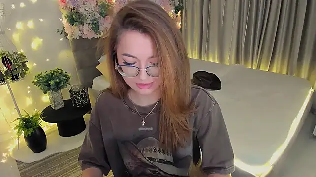 Chat +18 de SereneFlame ao vivo