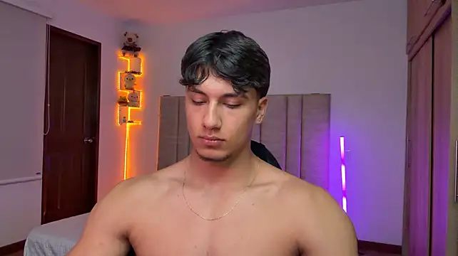 Pokazy przed kamerką – CHRIS_MORGAN1