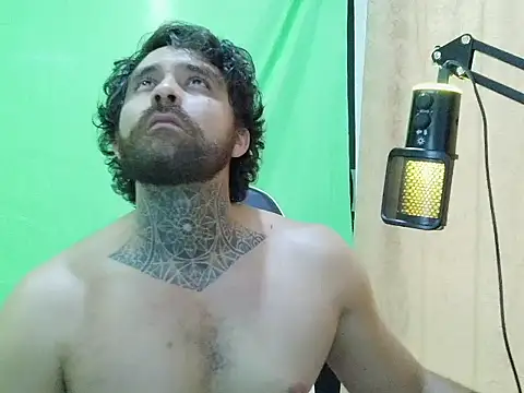aronmiller404 Pertunjukan Webcam