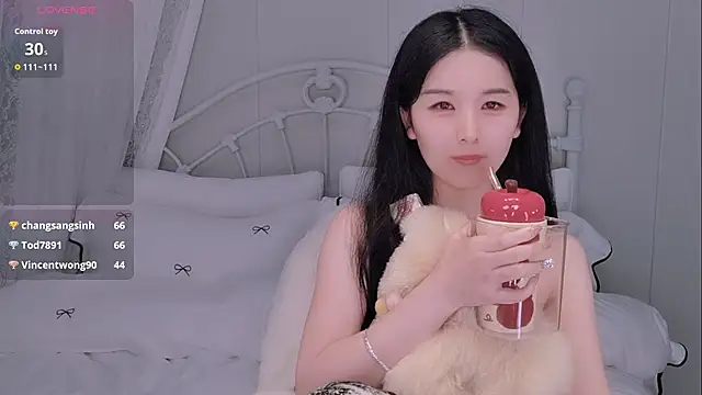 BingLin- live XXX chat
