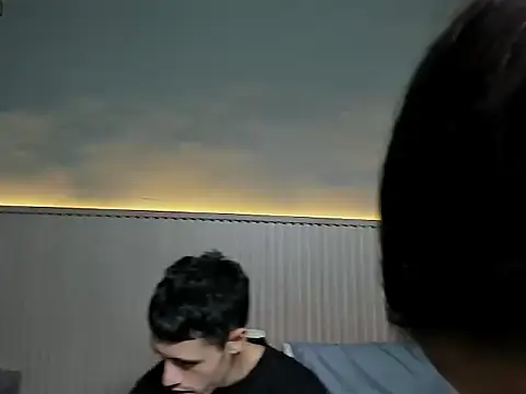 Laura_y_camilo's Live XXX Chat