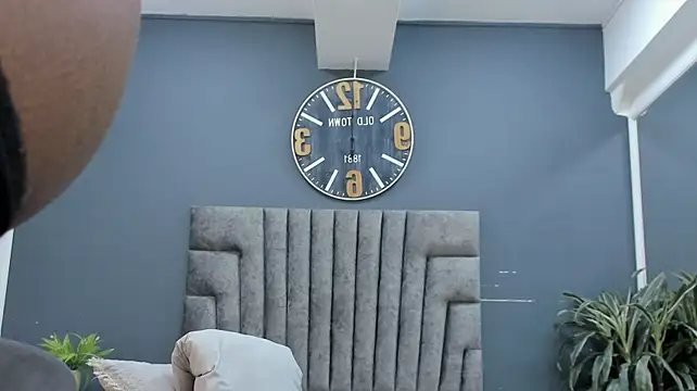 Chat +18 de Robin_Rief ao vivo