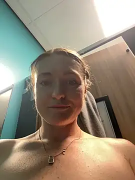BonnieUKx's Live XXX Chat