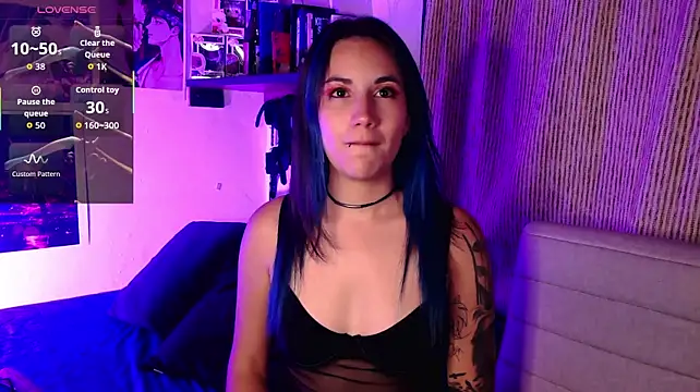 BLACKTSUKI7_ Adlı Modelin Canlı XXX Sohbeti