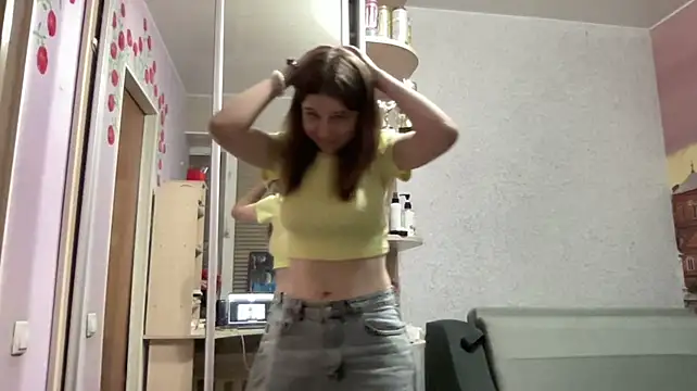 HwaTrippel live XXX chat