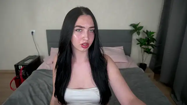 WildKittenX_ – Live XXX-chat