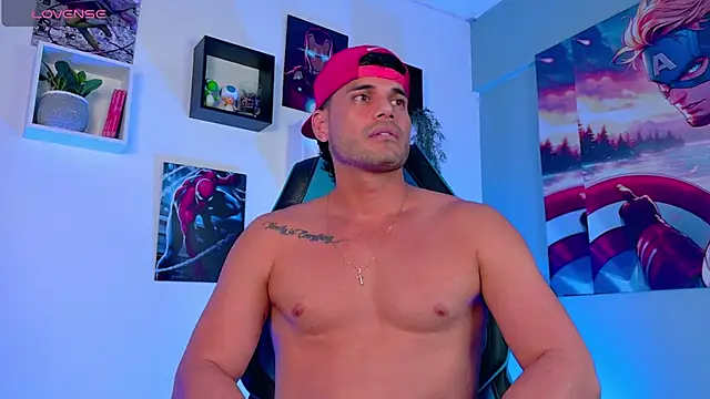 Show modela santiago_santii na web-kameri