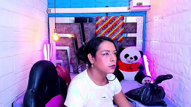 EmmyTorner – Naživo XXX chat