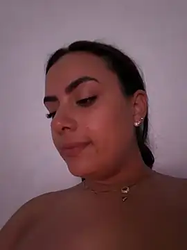 Elyza_Ibarra's Live XXX Chat