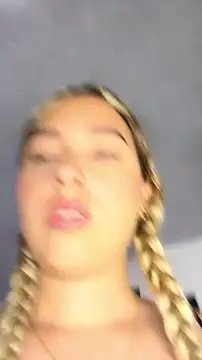 Irisweet_'s Live XXX Chat