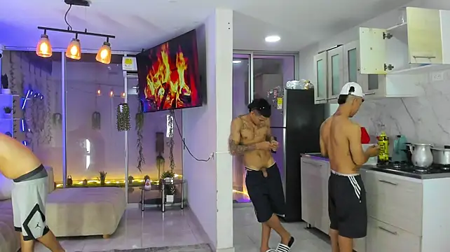 Houseofwarrios' Live XXX Chat