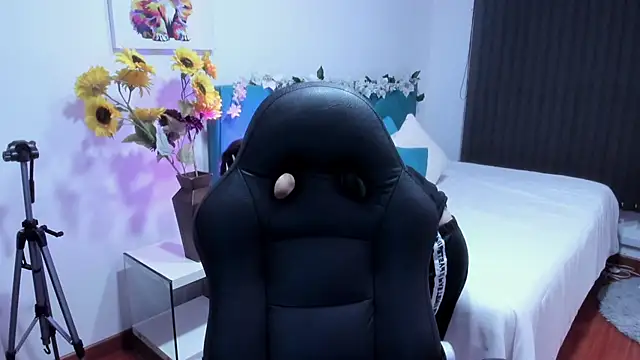 Kim_Jeins666_'s Live XXX Chat