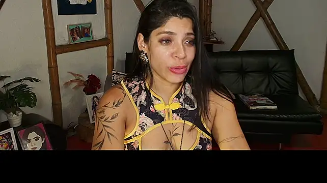 sofia_diaz08 Adlı Modelin Canlı XXX Sohbeti
