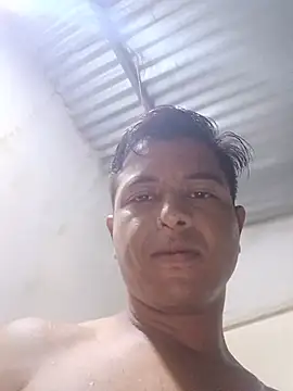 הופעת וובקאם של Gato_hot77