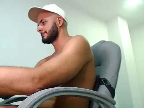 ThiagoToro live XXX chat