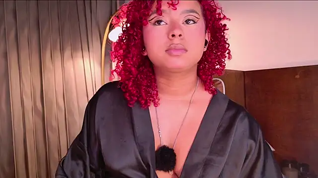 lara_curly Adlı Modelin Canlı XXX Sohbeti
