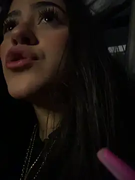 Chanel-fire Chat XXX live
