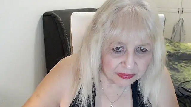 SusiLifeXXX live XXX chat