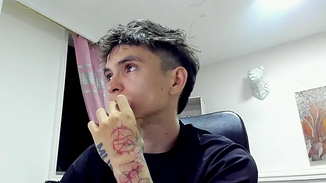 Онлайн чат XXX ren_flex