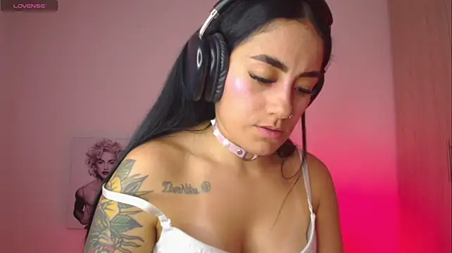 دردشة Millie_bobby الجنسية المباشرة