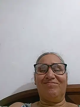 _candi Adlı Modelin Canlı XXX Sohbeti