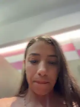 XXX chat uživo modela Hall_16