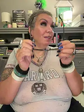 dieseldame1313's Webcam Show