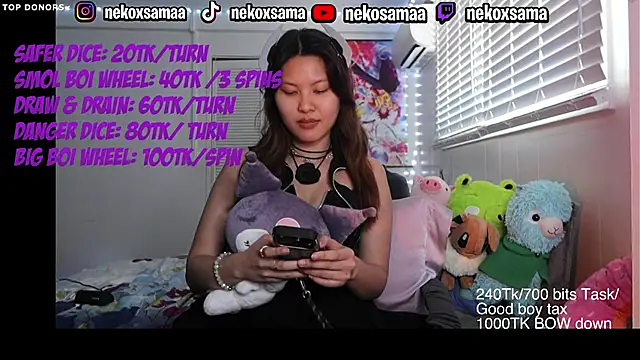 NekoxSama live XXX chat