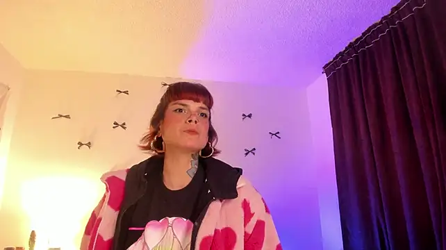Alessamoth লাইভ XXX চ্যাট