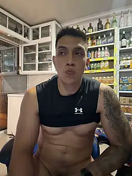 OliverWest04 Chat XXX in diretta