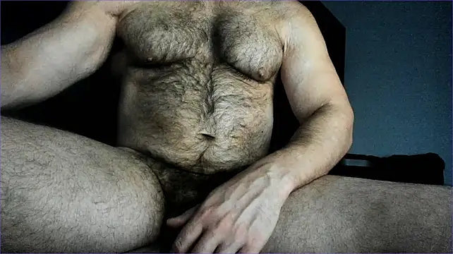 Hugealphabeast Show in webcam