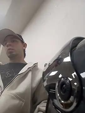 Chat XXX en directo de Taylor_DiamondBoy