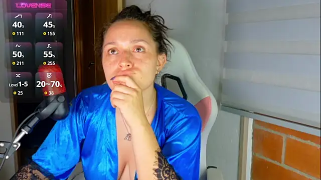 Živý XXX chat MeganDolll