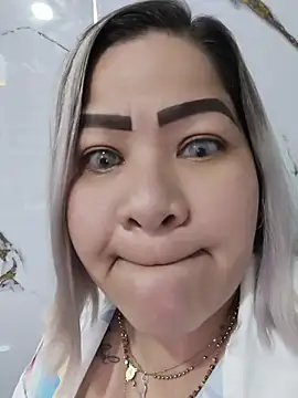 دردشة Dalessa_Bigtits الجنسية المباشرة