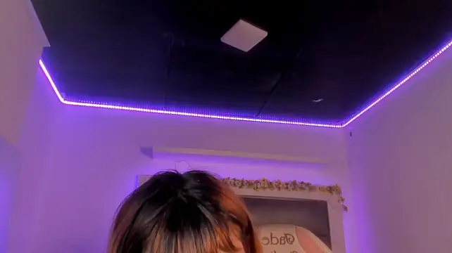 adhalee_js Live XXX-Chat
