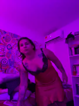 צ'אט XXX בשידור חי של Amarantha_666