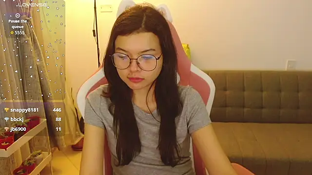 azumiichan Adlı Modelin Canlı XXX Sohbeti