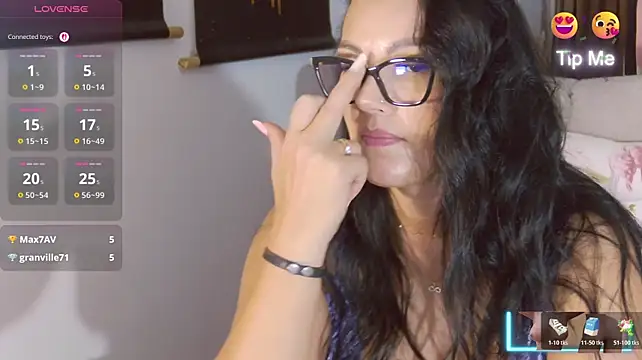 ReiyaRey Chat XXX live