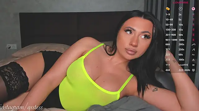 qsstess Chat XXX live
