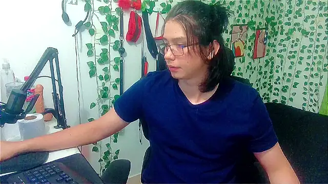 Živý XXX chat Andy_gray