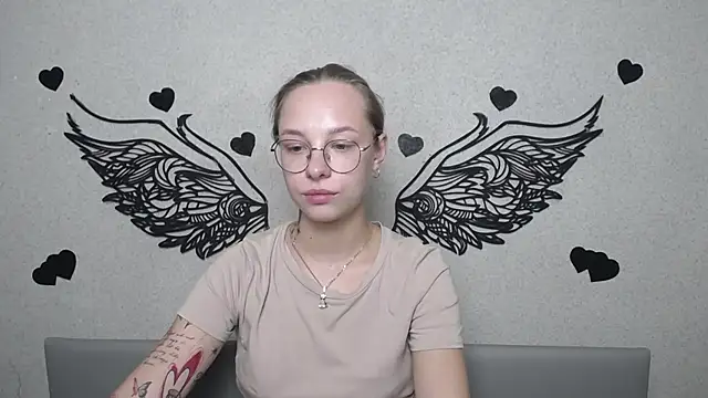 SteshaGlass live XXX chat
